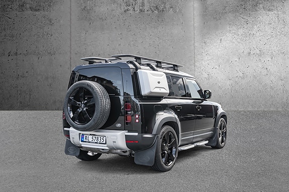 Land Rover Defender 110 6 of 30