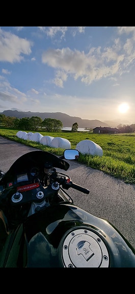 Honda CBR 929 RR 2 of 8