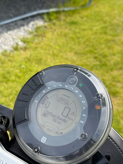 Husqvarna Svartpilen 401 10 of 12