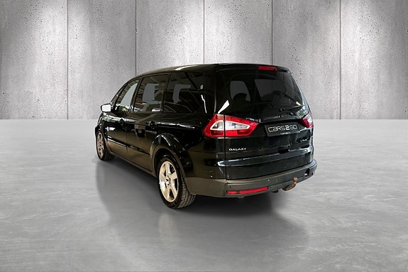 Ford S-MAX 4 of 5