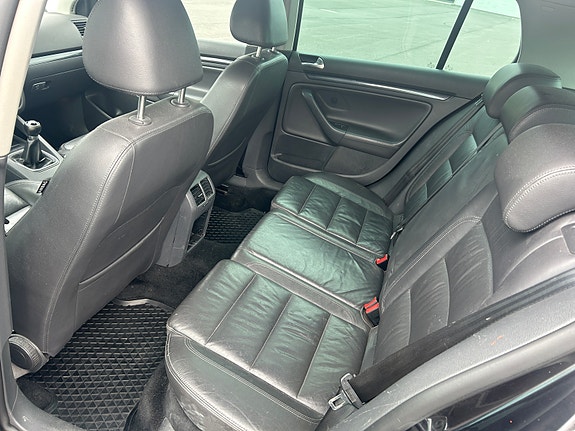 Volkswagen Golf V 21 of 23