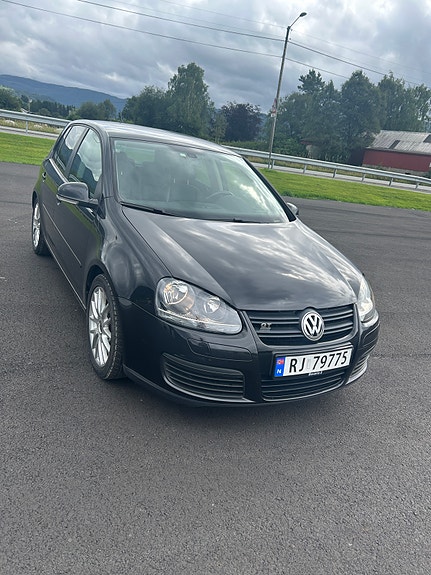 Volkswagen Golf V 5 of 23