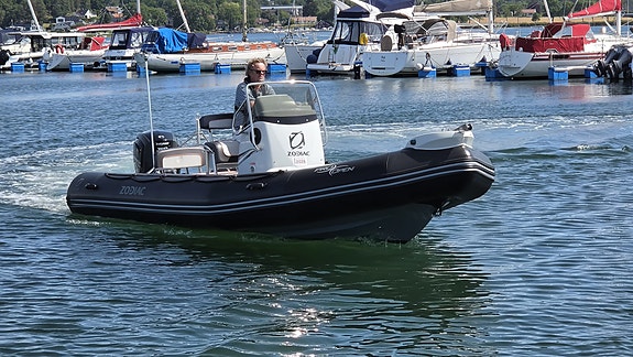 Meget pen og vedlikeholdt Zodiac Pro Open 650 | Navigasjon | Stereo | Vannski 7 of 13