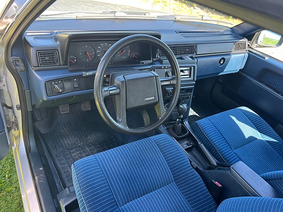 Volvo 740 30 of 30