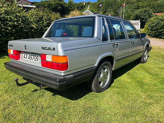 Volvo 740 8 of 30