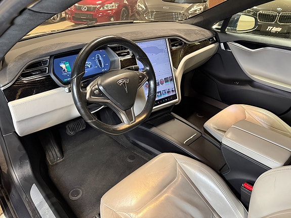 Tesla Model S 26 of 30