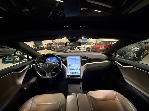Tesla Model S 30 of 30