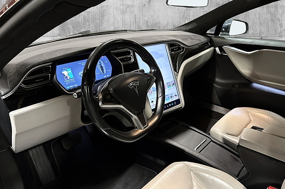 Tesla Model S 10 of 30