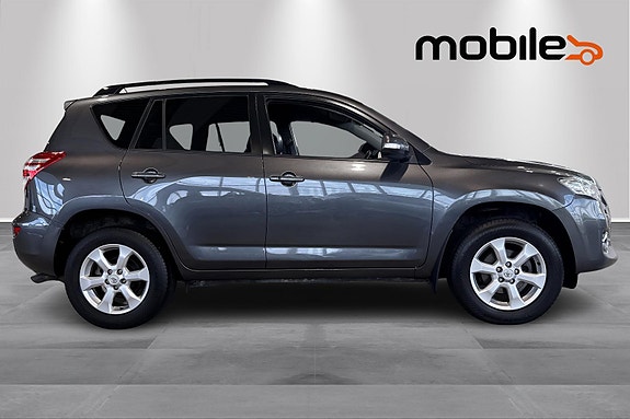 Toyota RAV4 2 of 5