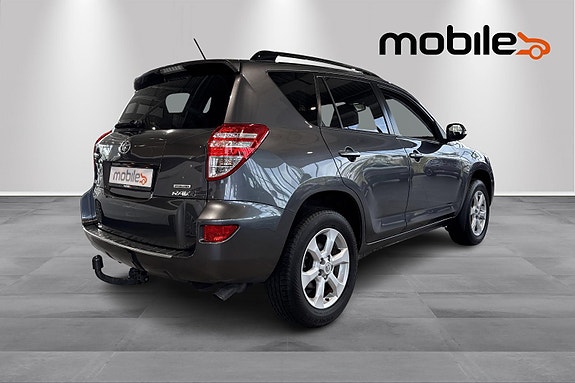 Toyota RAV4 3 of 5