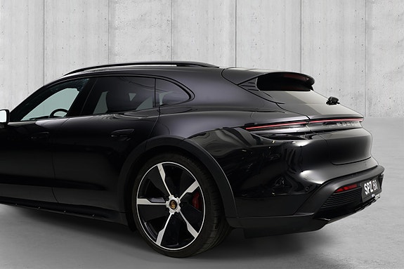 Porsche Taycan 4S 5 of 5