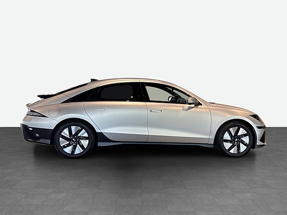 Hyundai Ioniq 6 4 of 5