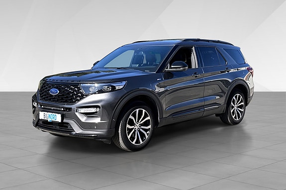 Ford Explorer 3 of 5