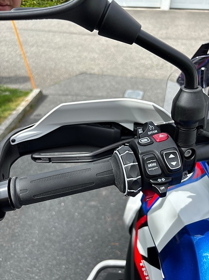 BMW R 1300 GS Trophy med masse ekstrautstyr - SOM NY! 17 of 29