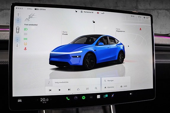 Tesla Model Y 26 of 30