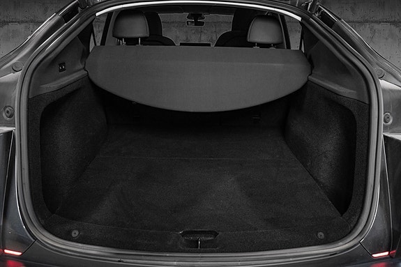 Tesla Model Y 9 of 30
