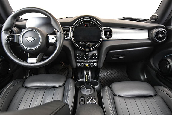 MINI Cooper SE 5 of 5