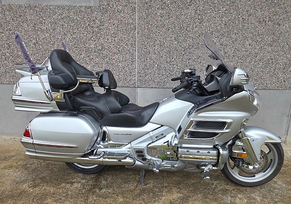 Honda GL 1800 Goldwing 5 of 10
