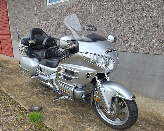 Honda GL 1800 Goldwing 6 of 10