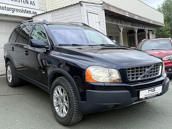 Volvo XC90 3 of 5