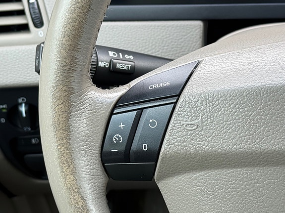 Volvo XC90 14 of 26