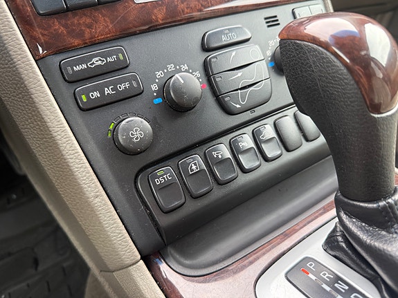 Volvo XC90 19 of 26