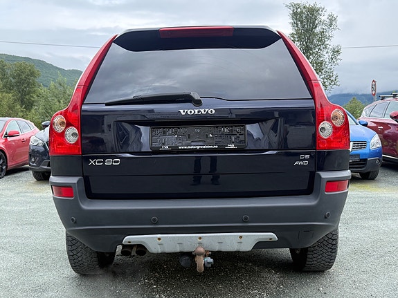 Volvo XC90 6 of 26