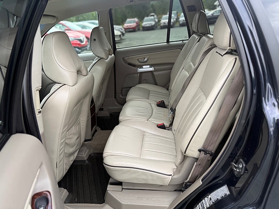 Volvo XC90 20 of 26
