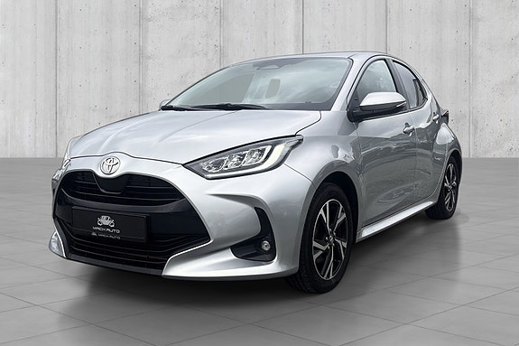 Toyota Yaris 4 of 5