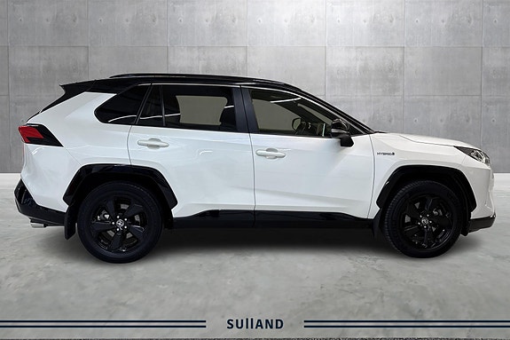 Toyota RAV4 6 of 22
