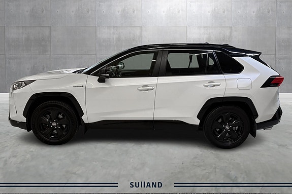 Toyota RAV4 2 of 22