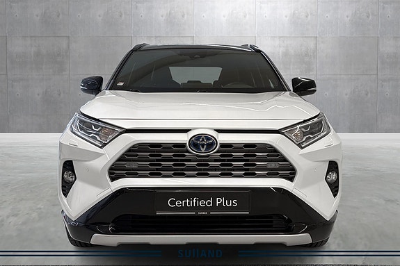 Toyota RAV4 8 of 22