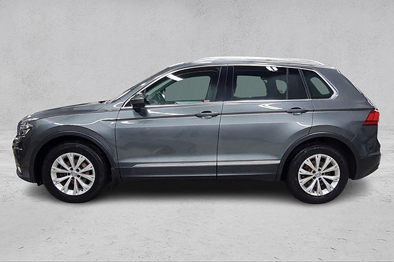 Volkswagen Tiguan 2 of 5