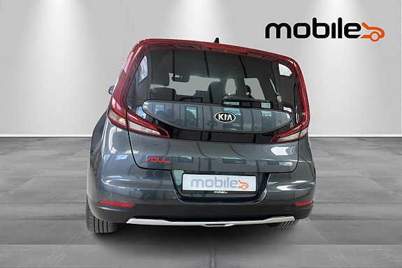 Kia e-Soul 4 of 5