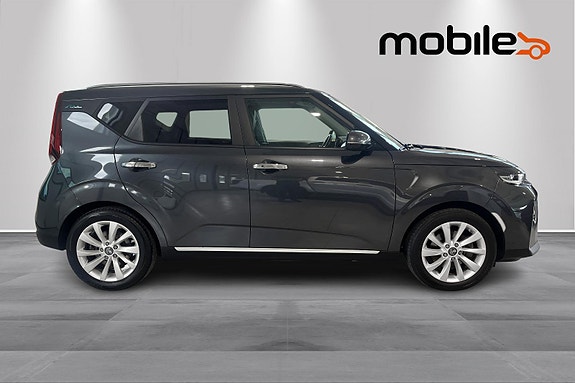 Kia e-Soul 2 of 5