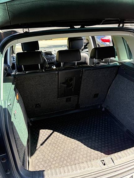Volkswagen Tiguan 5 of 5