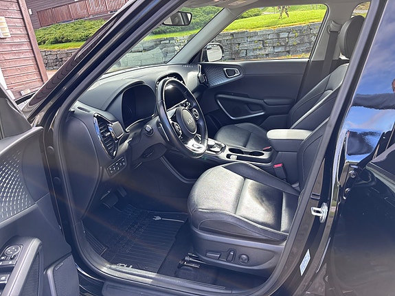 Kia e-Soul 7 of 22