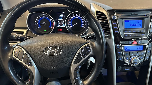 Hyundai i30 11 of 15