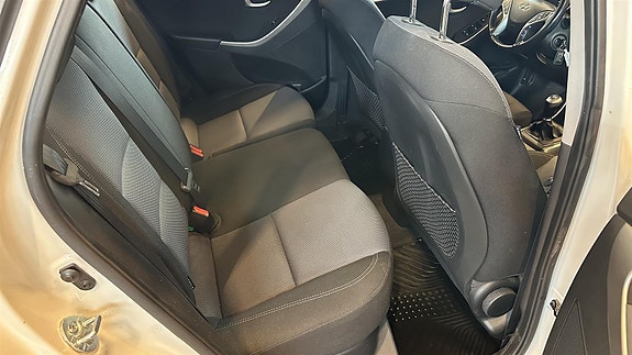 Hyundai i30 14 of 15