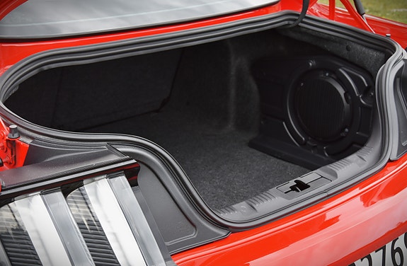 Ford Mustang 12 of 19