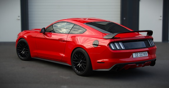 Ford Mustang 9 of 19