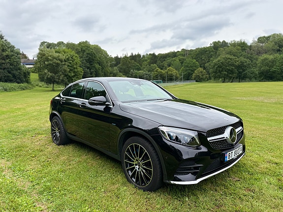 Mercedes-Benz GLC350 e 2 of 19