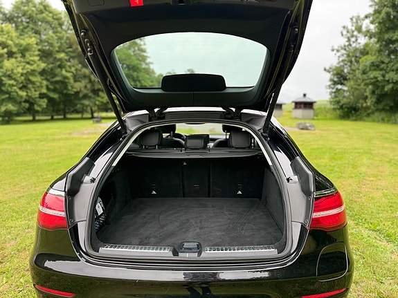 Mercedes-Benz GLC350 e 8 of 19