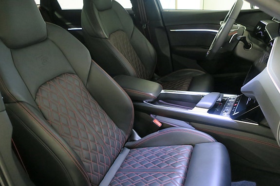 Audi Q8 e-tron 21 of 21
