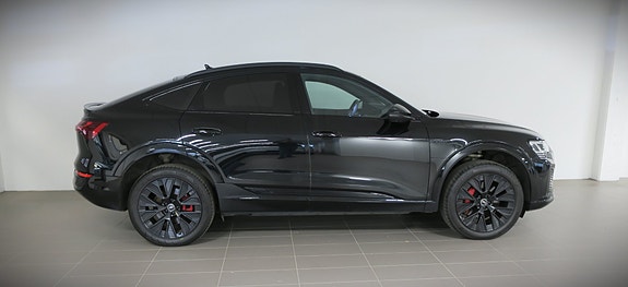 Audi Q8 e-tron 4 of 21