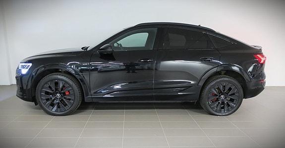 Audi Q8 e-tron 6 of 21