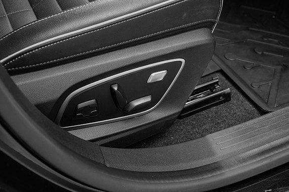 Renault Megane E-Tech 26 of 27