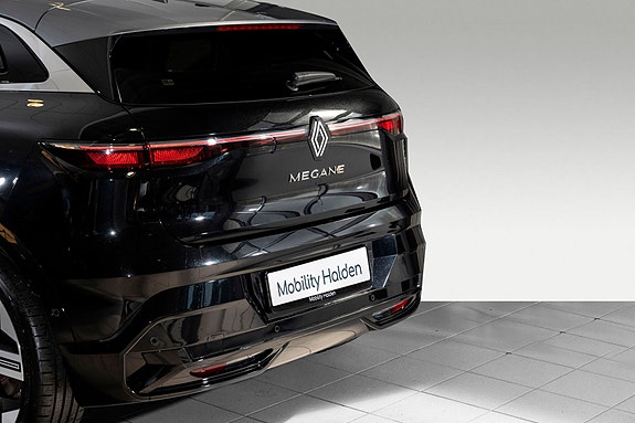 Renault Megane E-Tech 6 of 27