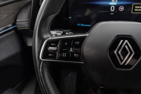 Renault Megane E-Tech 17 of 27