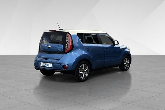 Kia e-Soul 4 of 5